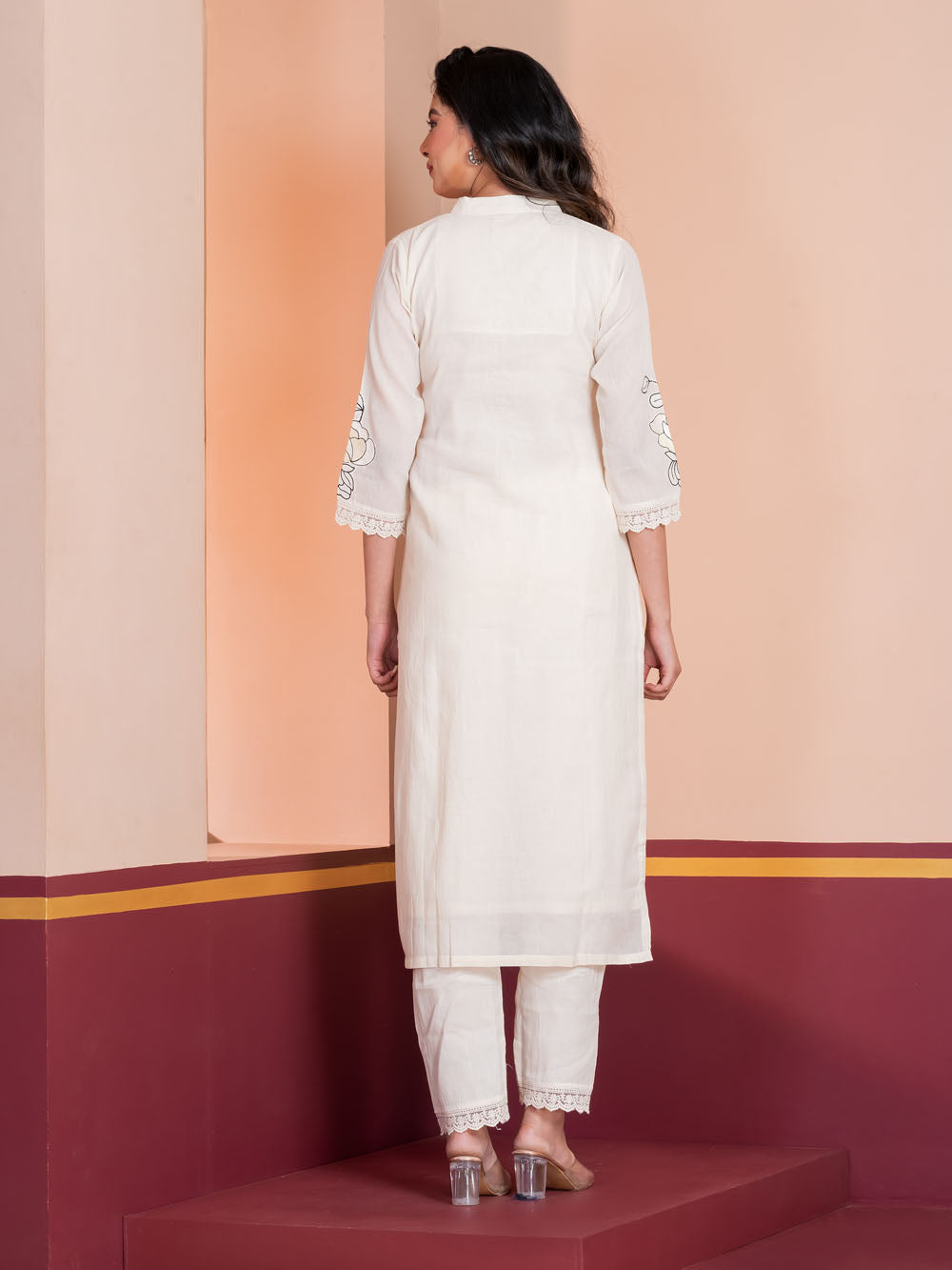 MALKORA NOIR OUTLINE EMBROIDERED SUIT SET